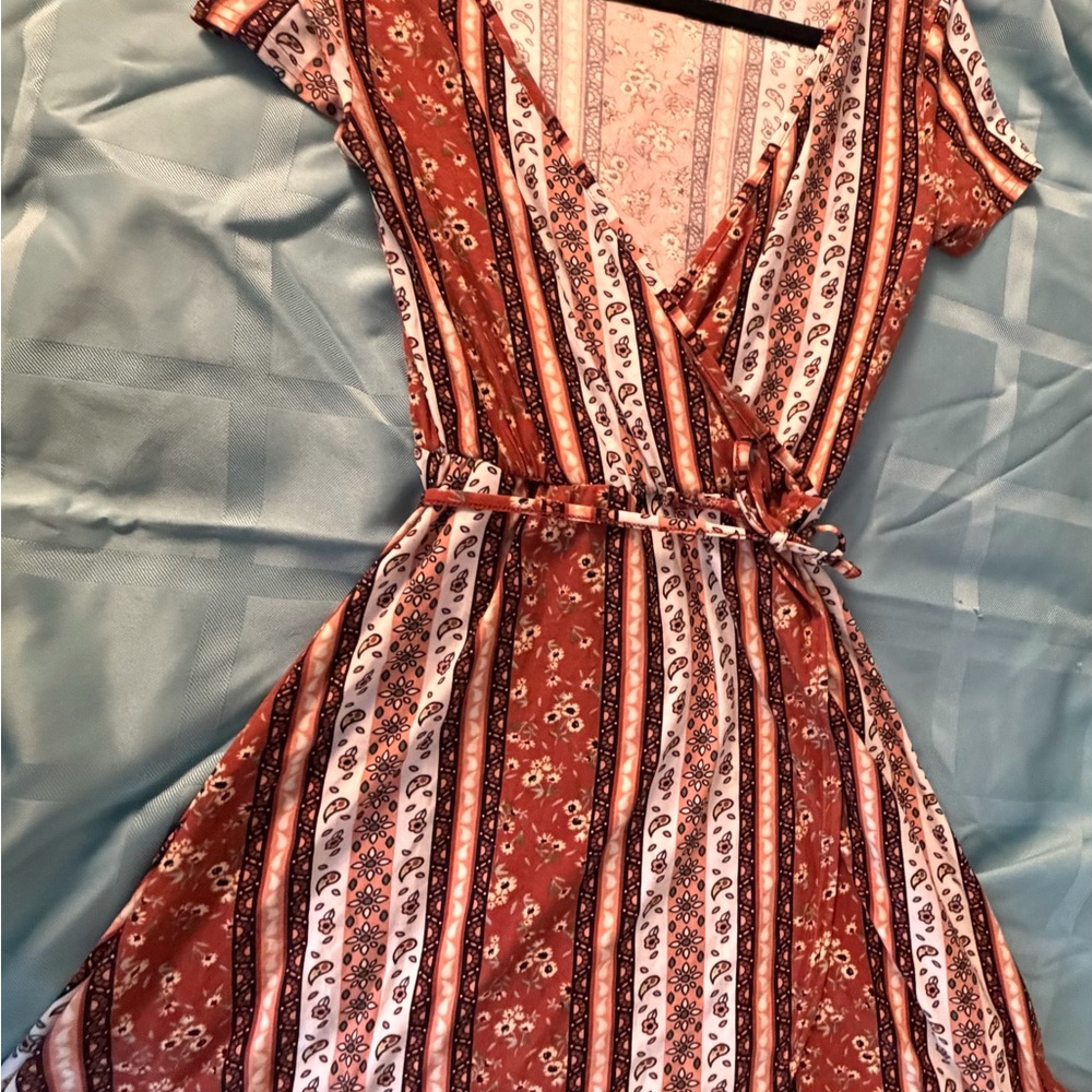 Derek Heart Brown and White Patterned Midi Dress - Picture 2 of 7